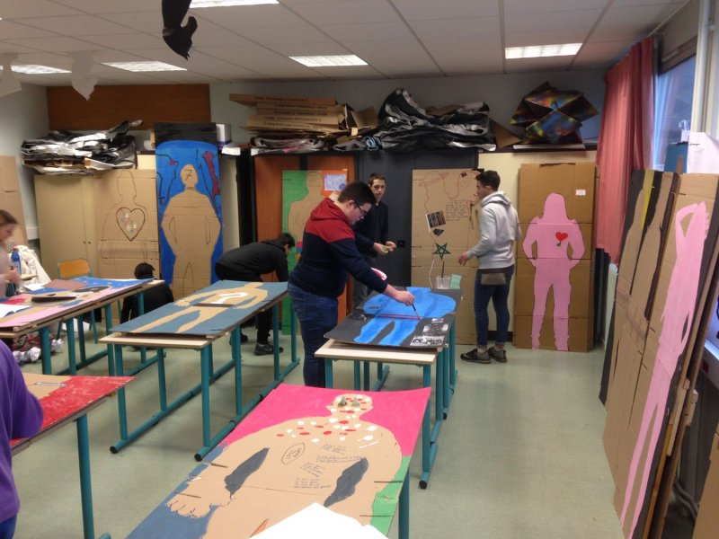 Elèves de 1re du Lycée Bgatelle en atelier avec les Arts oseurs (décembre 2017)