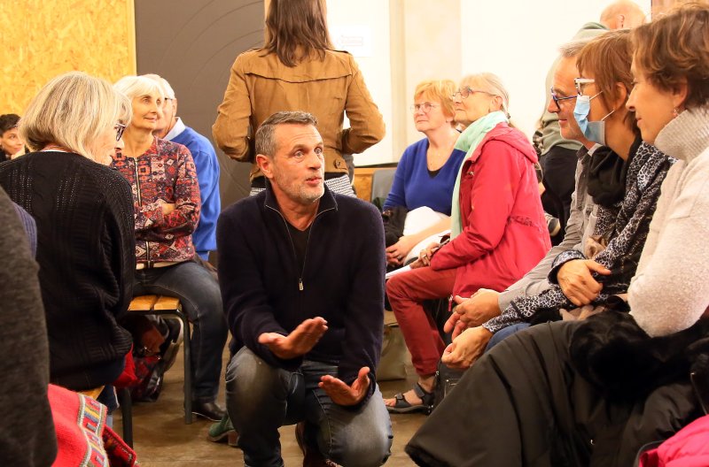 Nous étions debout et nous ne le savions pas