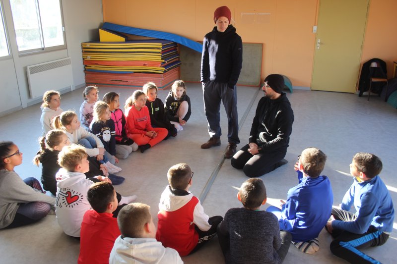atelier de l'école primaire d'Encausse les Thermes avec la Cie Iéto