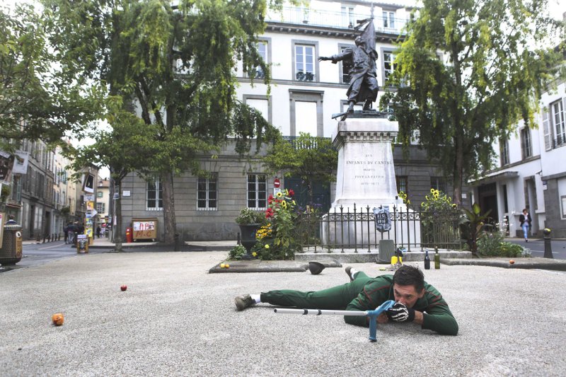 Jean, solo pour un monument aux morts